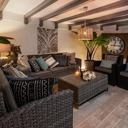 Via Lactea: Historic Luxury With Sea Views And Private Pool Villa *