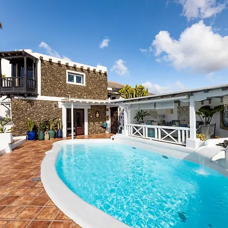 Via Lactea: Historic Luxury With Sea Views And Private Pool Villa *