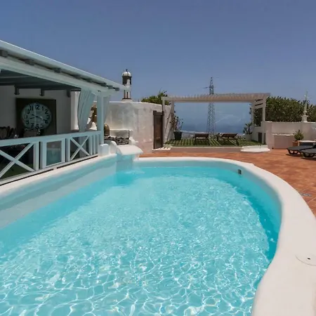 Villa Via Lactea: Historic Luxury With Sea Views And Private Pool La Asomada (Lanzarote)