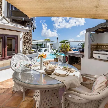 Villa Deluxe Designer Historic Via Lactea, Panoramic Sea Views, Own Private Heated Pool And Subtropical Garden *
