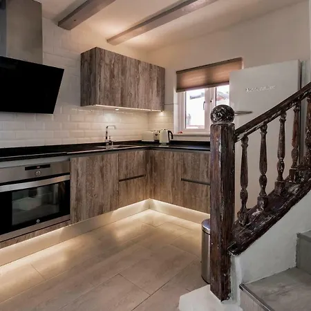 Deluxe Designer Historic Via Lactea, Panoramic Sea Views, Own Private Heated Pool And Subtropical Garden 빌라 *